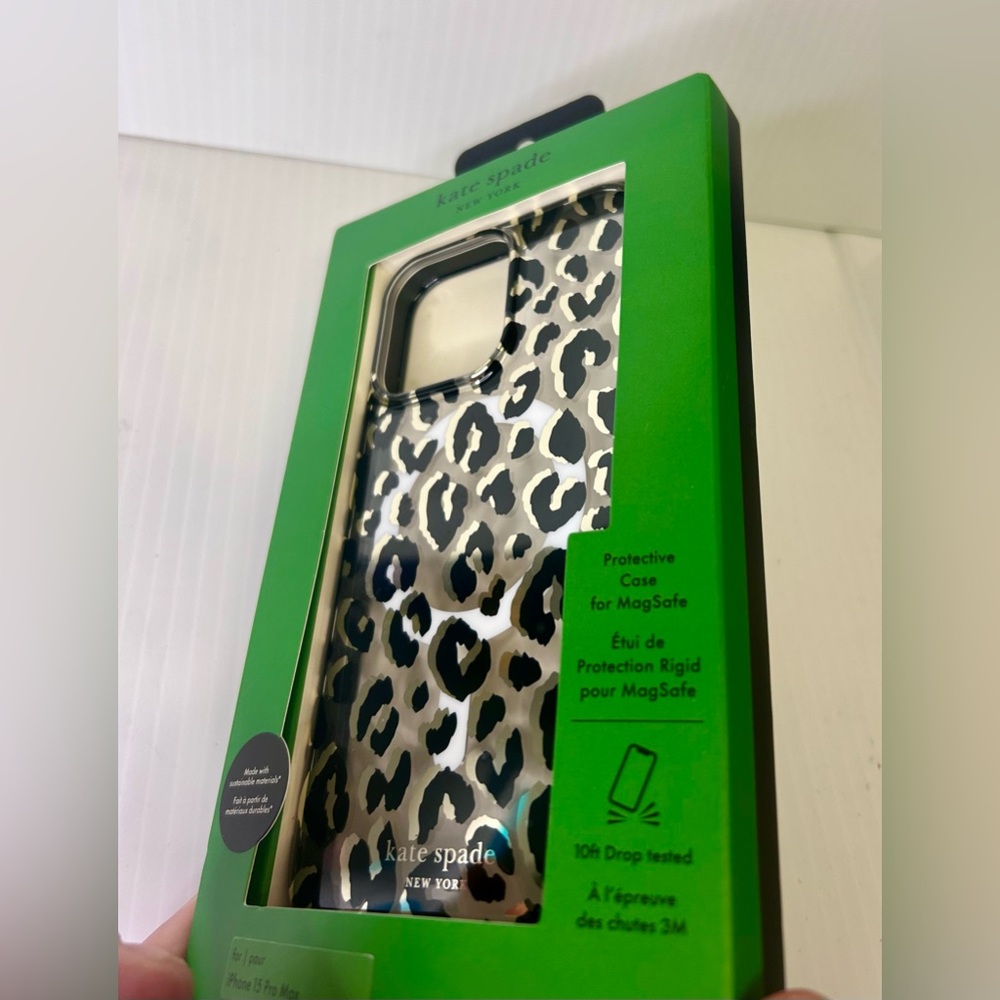 โ ๏ธโKate Spadeโ NIB IPhone 15 Pro Max Leopard Black/Gold Print Case for MagSafe - Picture 6 of 10